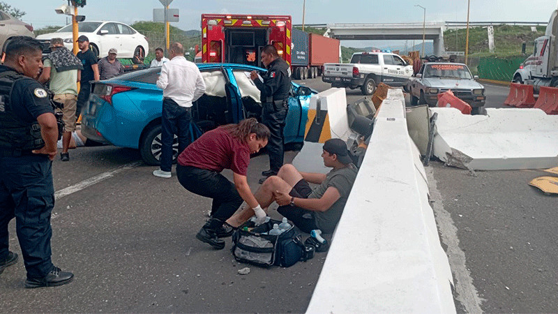 Se accidenta funcionario de Uruapan por fallas mecánicas en La Siglo XXI