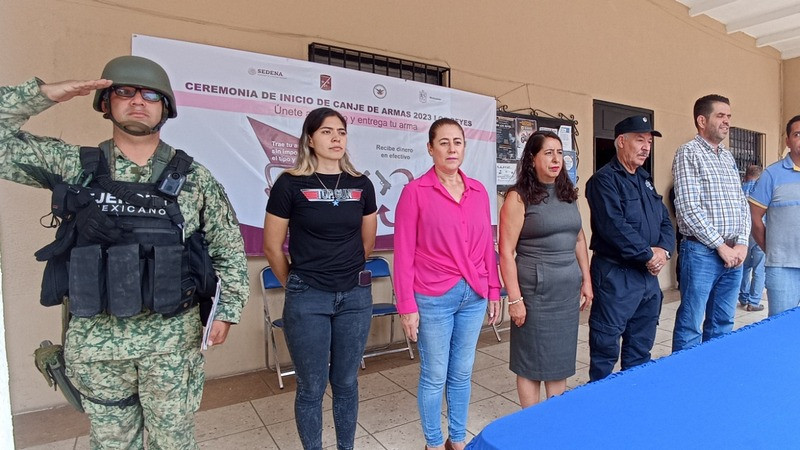 Ejército lleva a cabo Canje de Armas en Los Reyes, Michoacán 