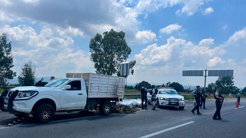 Transportaba 400 kilos de droga escondida entre desperdicios de maguey en Jalisco; es detenido 