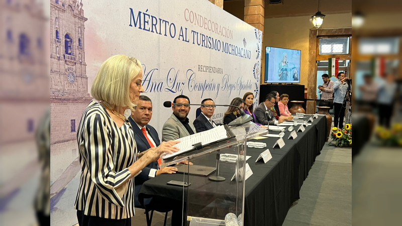 Entrega Sectur a Ana Compean el Mérito al Turismo Michoacano