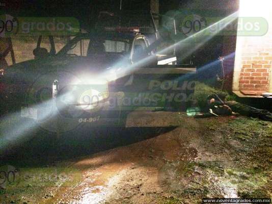 Mueren policía y civil durante balacera en Tacámbaro - Foto 1 