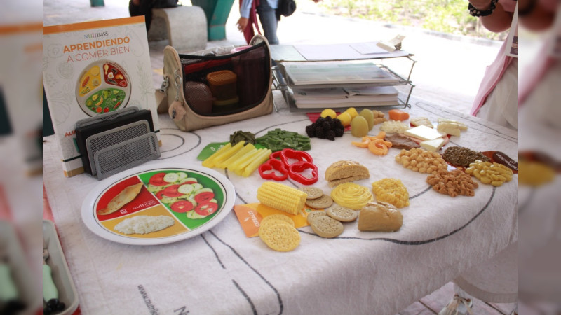 Llaman a la población a cambiar hábitos alimenticios  