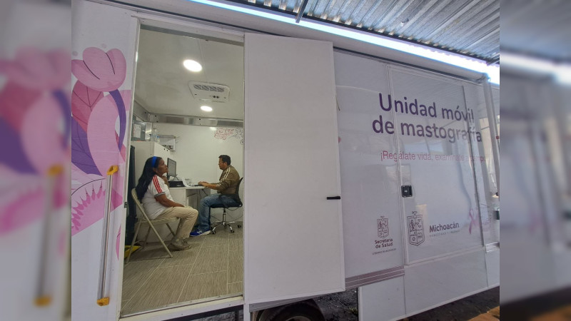 Llevan servicios médicos a penal de Uruapan
