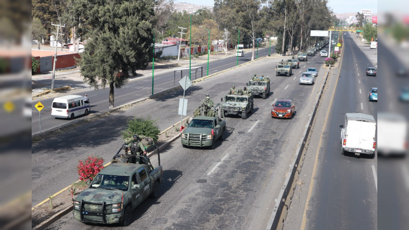 Para reforzar seguridad en  Michoacán arriban 400 militares 