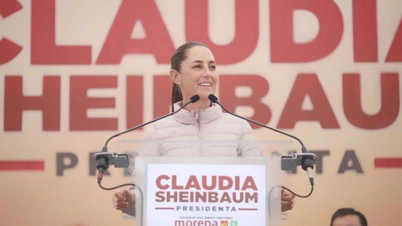 Claudia Sheinbaum arremete contra ley migratoria SB4 de Texas; la tacha de ‘discriminatoria’ 