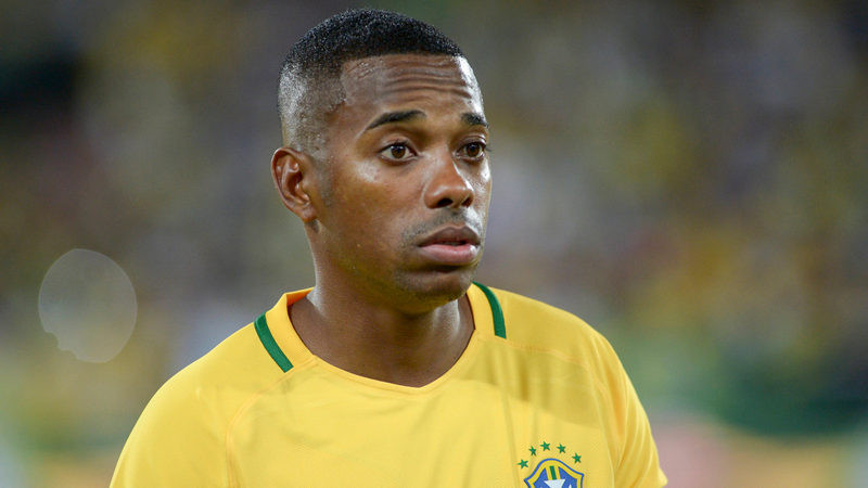 Robinho ingresa a la cárcel en Brasil para cumplir sentencia por violación 