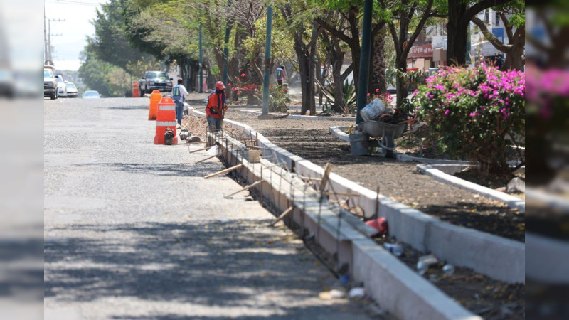 Ayuntamiento de Morelia mantiene alerta vial por construcción de parque lineal en av. Quinceo