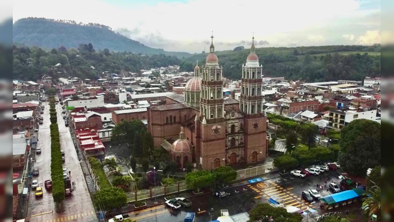 Nuevo San Juan Parangaricutiro celebra 80 años de su fundación 