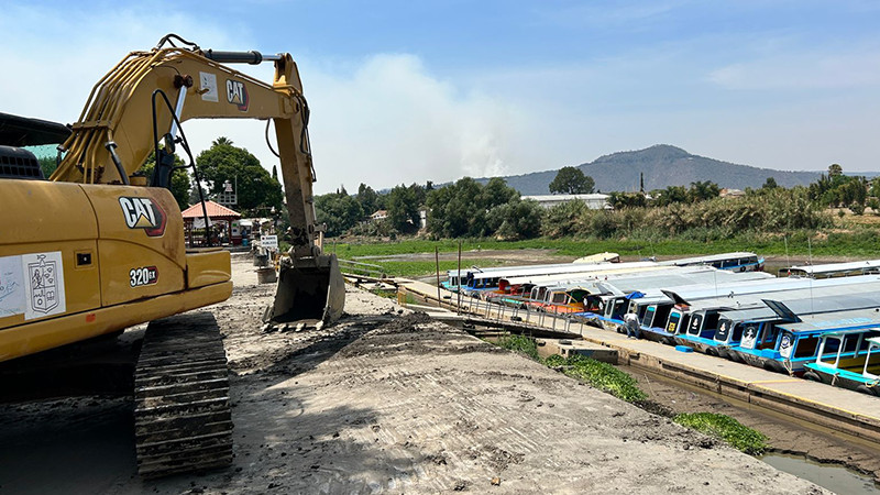 Avanza el mantenimiento de los manantiales en el lago de Pátzcuaro, Michoacán