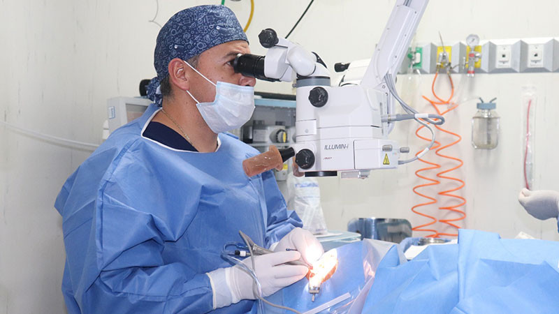 Realiza IMSS Michoacán jornada de oftalmología para extracción de catarata a personas adultas mayores 