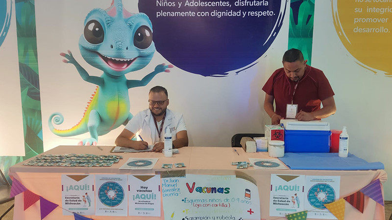  Mantiene Sector Salud puesto de vacunación en el Festival Michoacán de Origen 