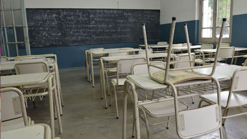 Delincuentes amenazan con dañar a alumnos de primaria de Veracruz, sino pagan cuota de protección 