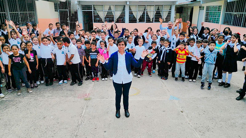 Enseñar en las aulas es para lo que nací: maestra michoacana galardonada 