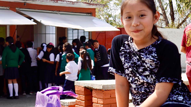 Pide Secretaría a escuelas ser flexibles con uso de uniforme por onda de calor 