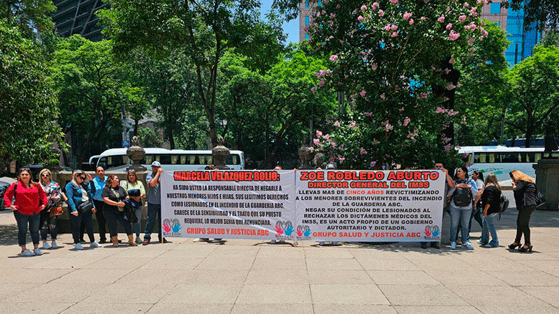A casi 15 años de exigir justicia, padres de víctimas de la Guardería ABC, realizan plantón frente a oficinas centrales del IMSS 