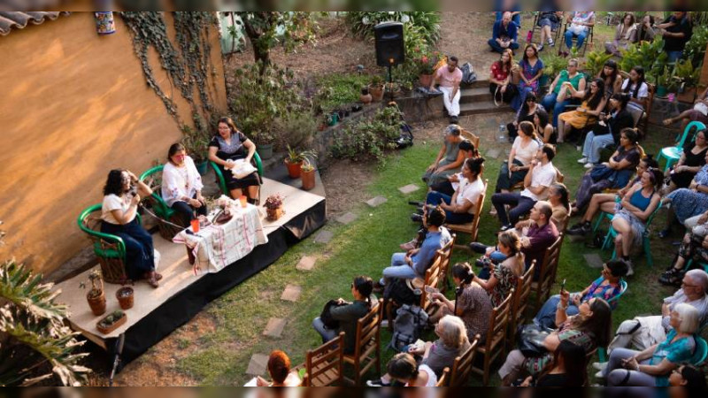 Disfruta de poesía, música y libros en el segundo día del encuentro Originaria, en Pátzcuaro, Michoacán 