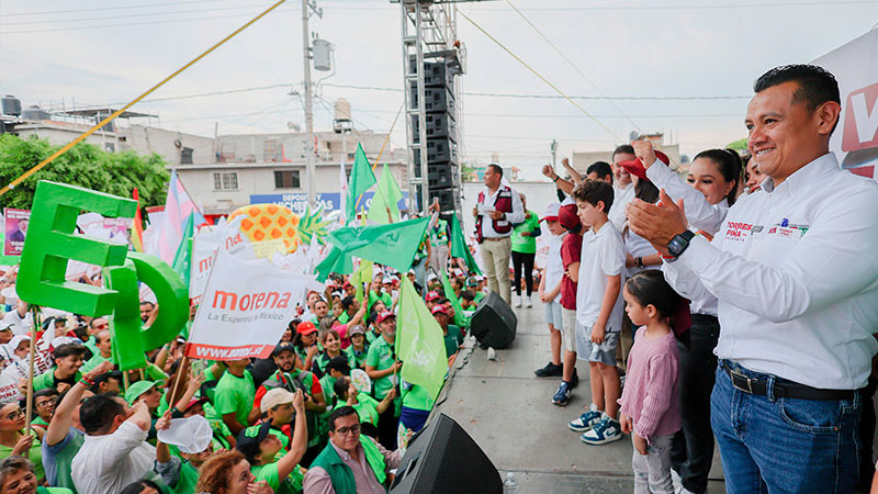 Torres Piña concluye con sus cierres de campaña distritales 