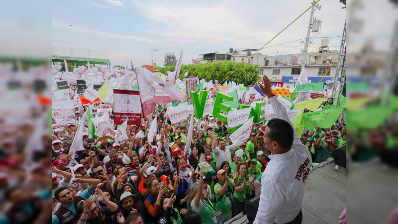 Torres Piña concluye con sus cierres de campaña distritales 
