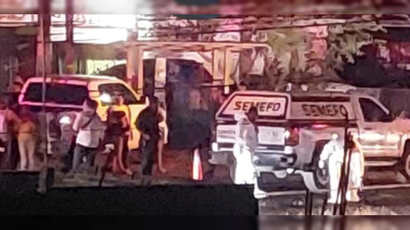 Motociclista se estrella contra auto y muere, en Lázaro Cárdenas, Michoacán  