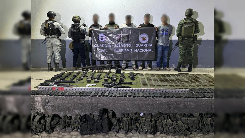 Cae célula de Los Viagras con arsenal, en Buenavista, Michoacán: Aseguran Barrett calibre 50 y otras 15 armas, cargadores y cartuchos 