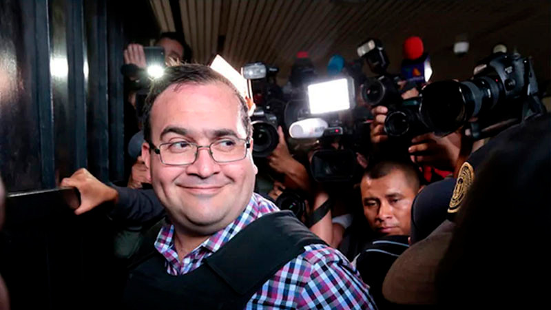 Javier Duarte tramita amparo contra orden de aprehensión 