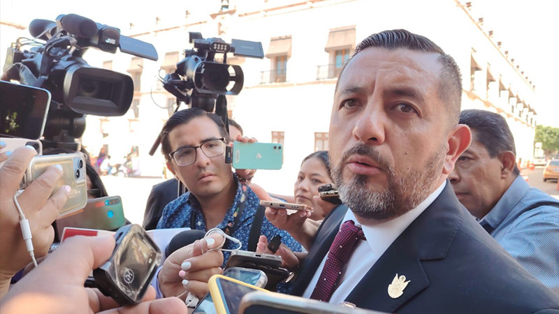 Cecilia Flores sigue en Querétaro, se le acompañará a Sonora: Carlos Alcaraz 