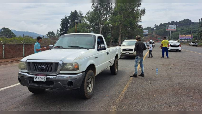 Piden cortadores michoacanos de aguacate apoyo económico 