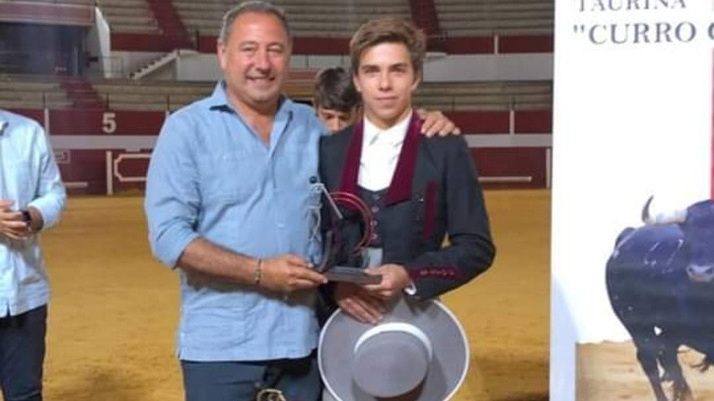 Diego Medina obtuvo el segundo lugar del certamen "Cuna del Toro Bravo"  en Utrera 