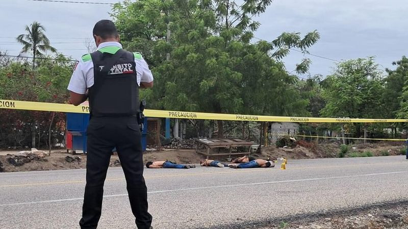 Hallan 5 cuerpos abandonados sin vida en Tecpan de Galeana, Guerrero