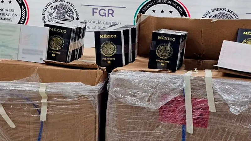 Recuperan libretas para pasaportes robadas a la SRE; hay 2 detenidos 