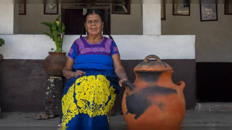 Premio Eréndira, un sueño hecho realidad para la artesana michoacana Nana Elvia 