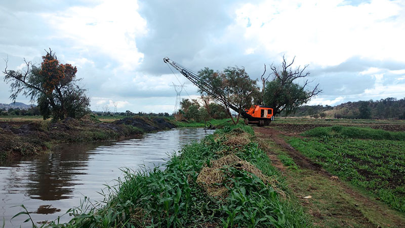 Inicia OOAPAS trabajos de limpieza en el dren Itzícuaros 
