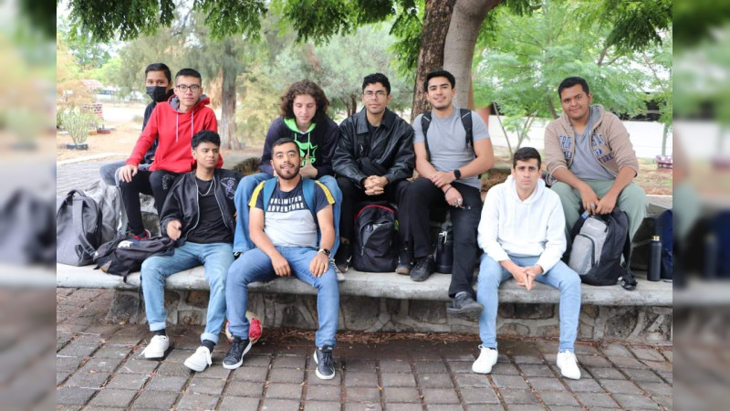 Michoacán, con amplia variedad de carreras para que jóvenes sigan estudiando 