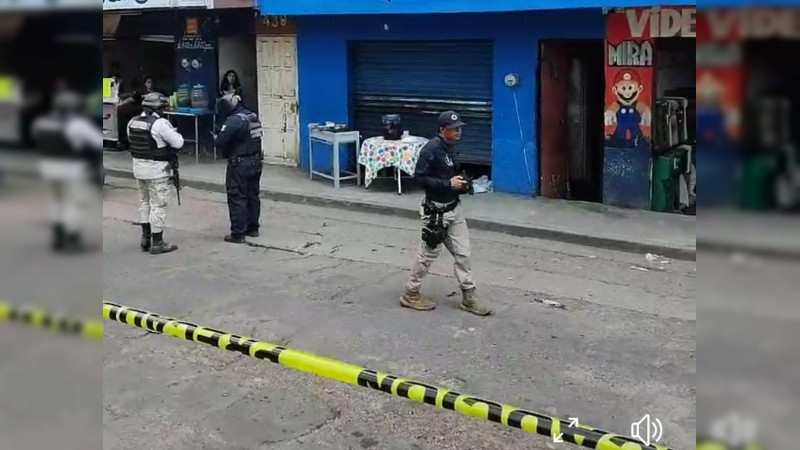 En la colonia El Periodista de Uruapan, Michoacán, le quitan la vida a un individuo  