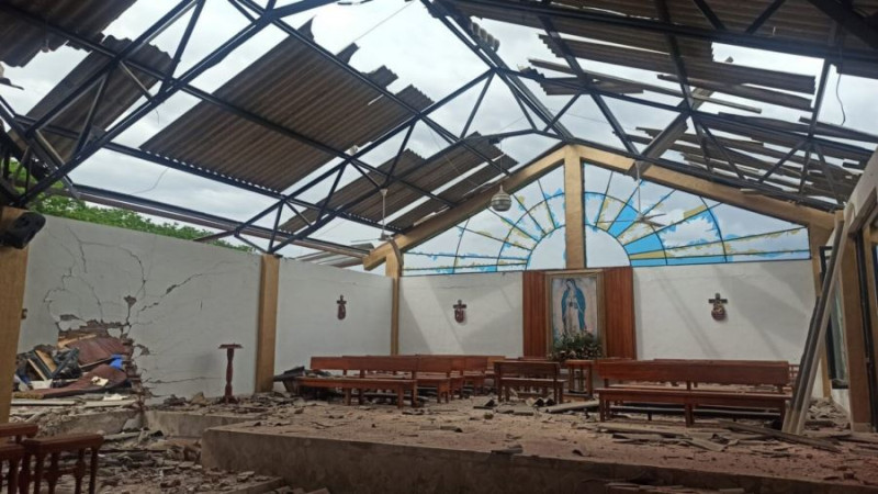 Explosión en iglesia de Coahuayana, por mal manejo de pirotecnia: Fiscalía Michoacán; desmienten a párroco, pero le asignan protección  