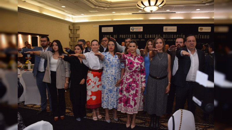 Toma protesta Rosalinda Hernández como presidenta de CANIRAC Querétaro