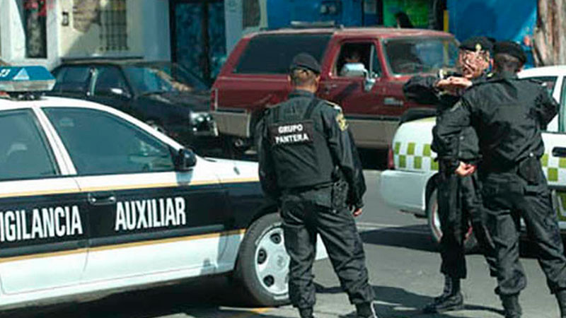 Por aumento salarial y reconocimiento de su labor, policías auxiliares del Edomex protestan 