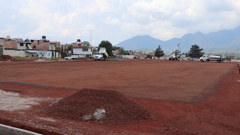 Con la colocación del pasto sintético, se concluirán los trabajos de rehabilitación del Campo Ismael “Torombolo” García de T. Coloradas. 