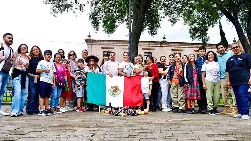 Maestros michoacanos viajan a Argentina a encuentro para mejorar la práctica educativa 