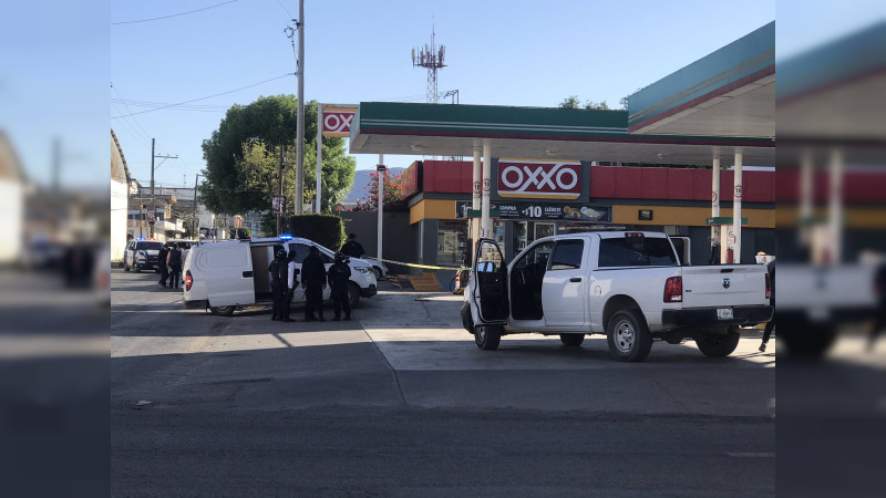 Tras cierre de 200 OXXOs en Tamaulipas por inseguridad, sugiere gobierno que empresa pague su propia seguridad, revela AMLO 