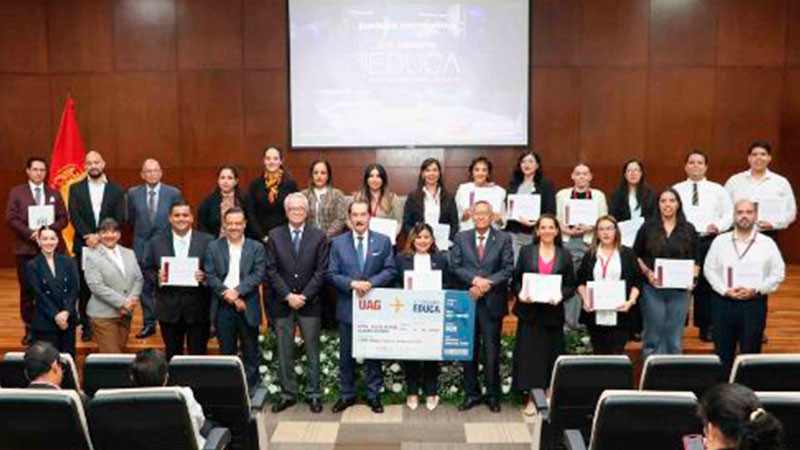 Universidad Autónoma de Guadalajara reconocen a profesores destacados en innovación  