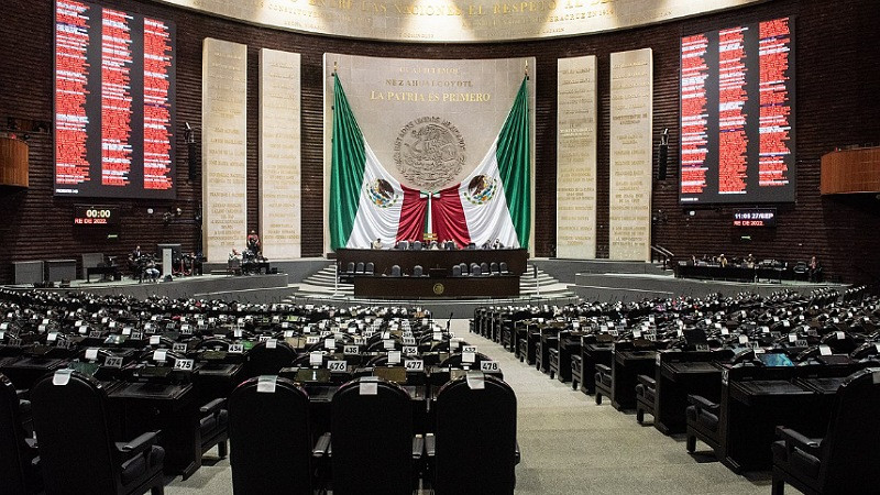 Oposición hace el ridículo por insistir en la sobrerrespresentación de la 4T en el Congreso: AMLO 