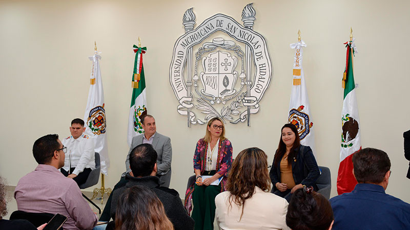 Participa la CEDH en taller para empleados nicolaitas sobre el trato digno a personas con discapacidad  