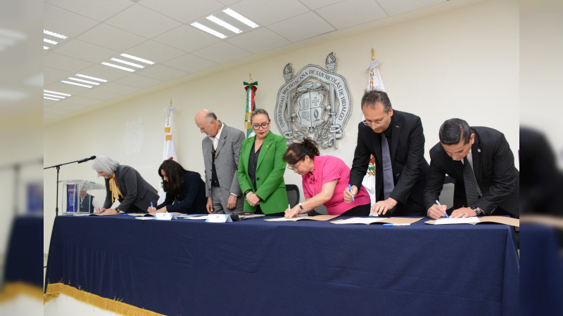 Universidad Michoacana sella una alianza por la Sustentabilidad; firma compromisos con la Carta de la Tierra