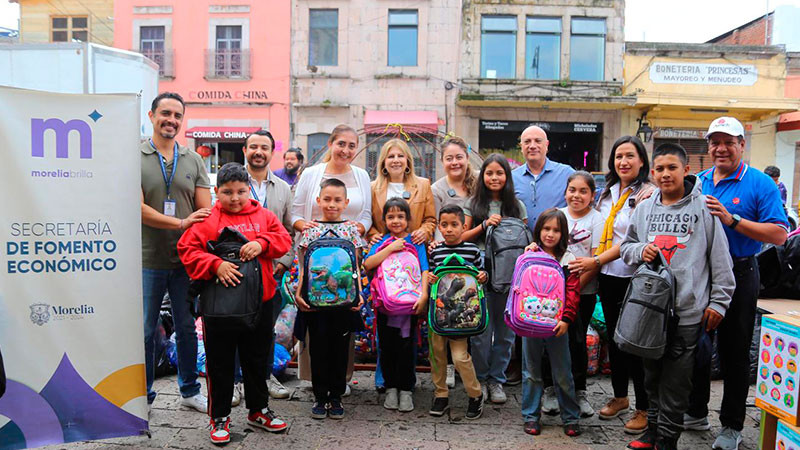 Recibe AMANC colecta de tapitas recaudadas en la 14ava edición de la Expo Regreso a Clases 