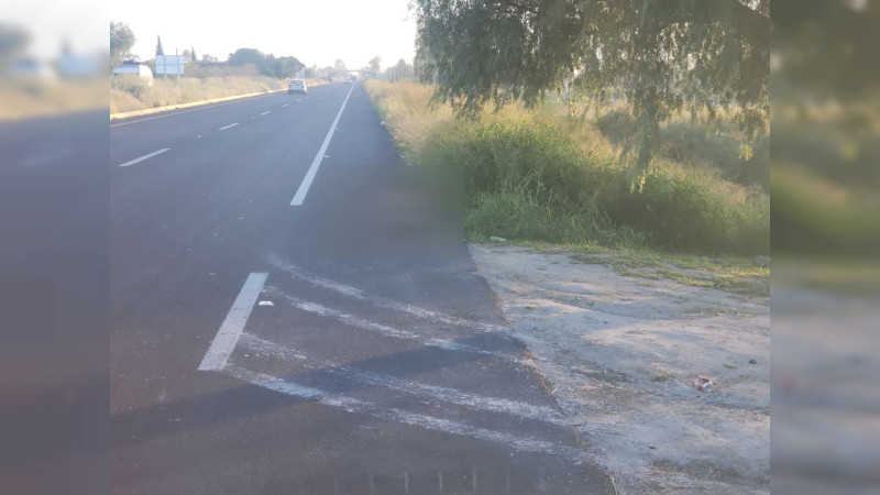 Hallan restos humanos de dos personas en la carretera Celaya-Comonfort