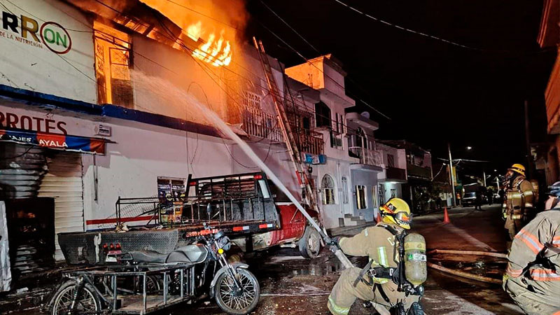 Se incendia forrajera en Tangancícuaro, Michoacán, hay millonarias pérdidas