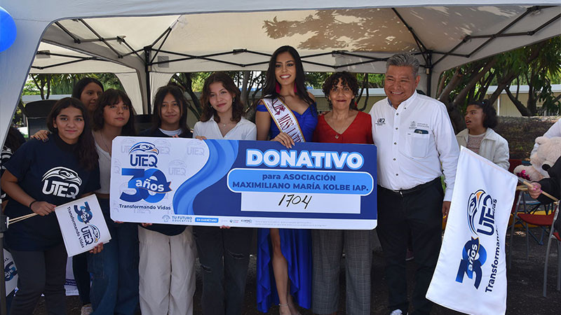 Entrega Comunidad Universitaria UTEQ donativo a Casa Hogar 