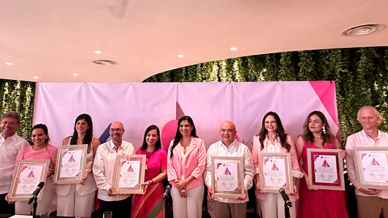 AVASA receives Pink Triangle Badge for its fight against breast cancer