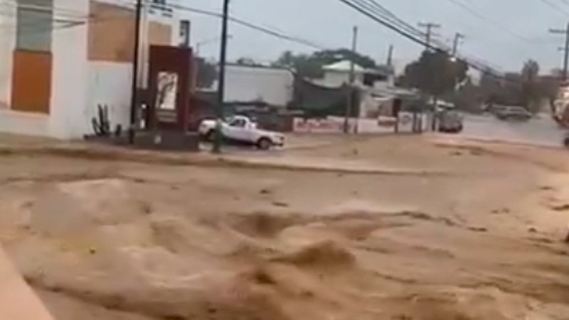 Tormenta tropical 'Ileana' provoca fuertes lluvias en Baja California Sur 